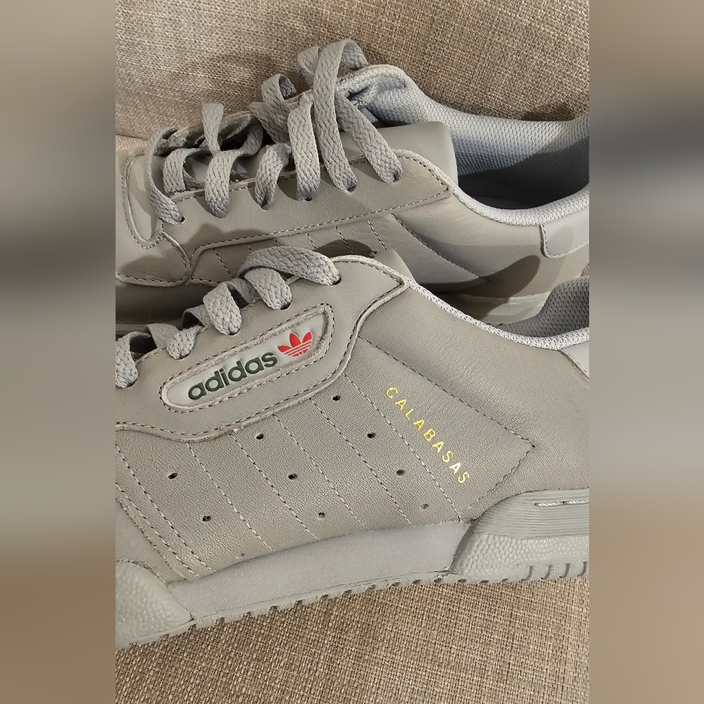NIB Adidas YEEZY POWERPHASE CG6420 Men's Size 10--Calabasas Grey - Picture 4 of 9